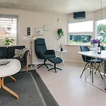 6 Person In Aabenraa-by Traum 奥本罗