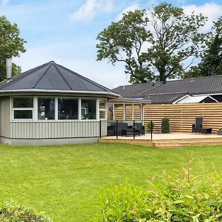 Holiday home Two-bedroom In 2 *