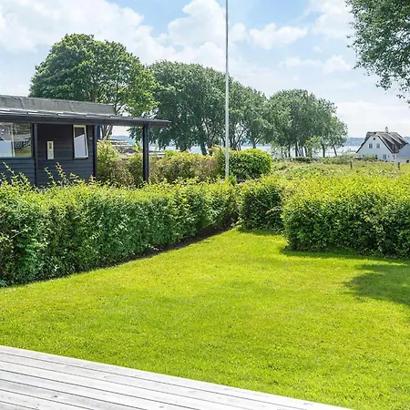 6 Person In Aabenraa-by Traum *